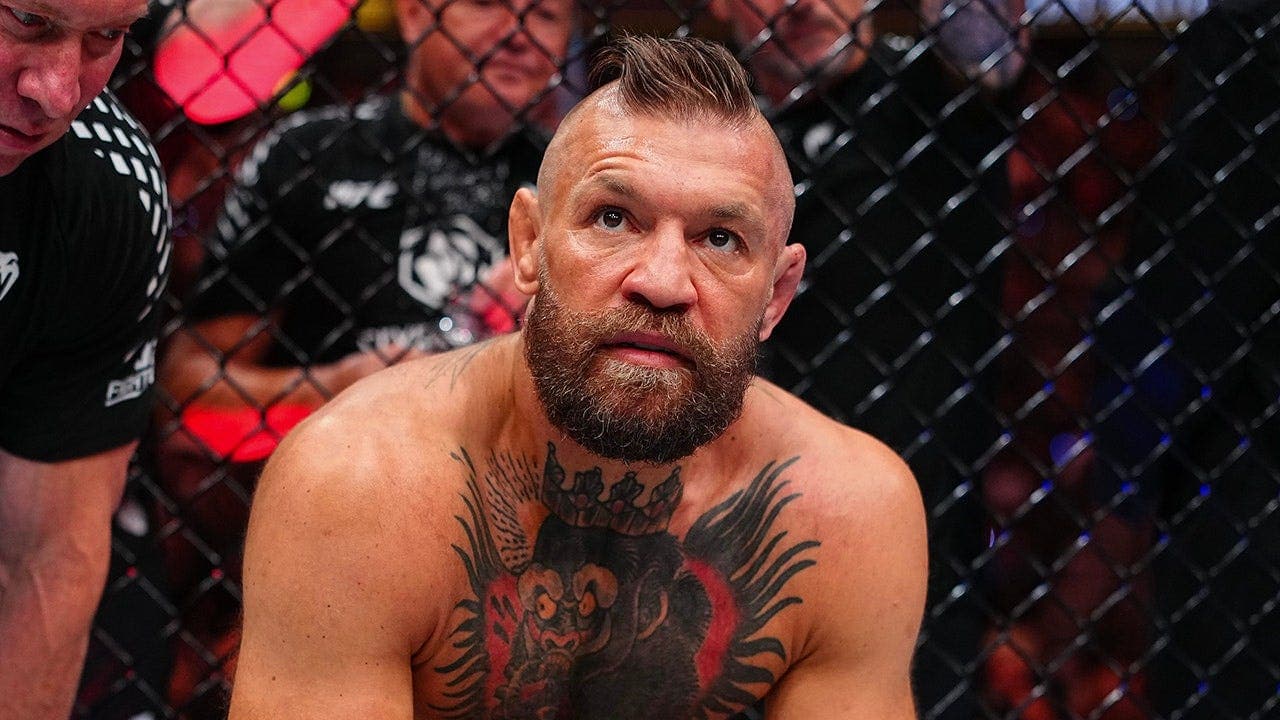 Conor McGregor Has Surgery After Knee Injury