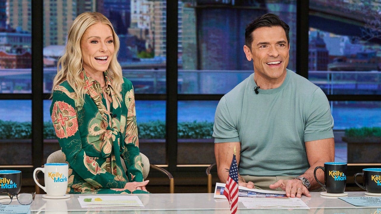 Kelly Ripa Had Painful Gum Surgery