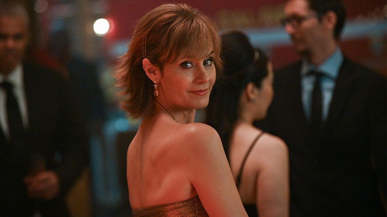 Diane Farr Leaves Los Angeles After 30 Years