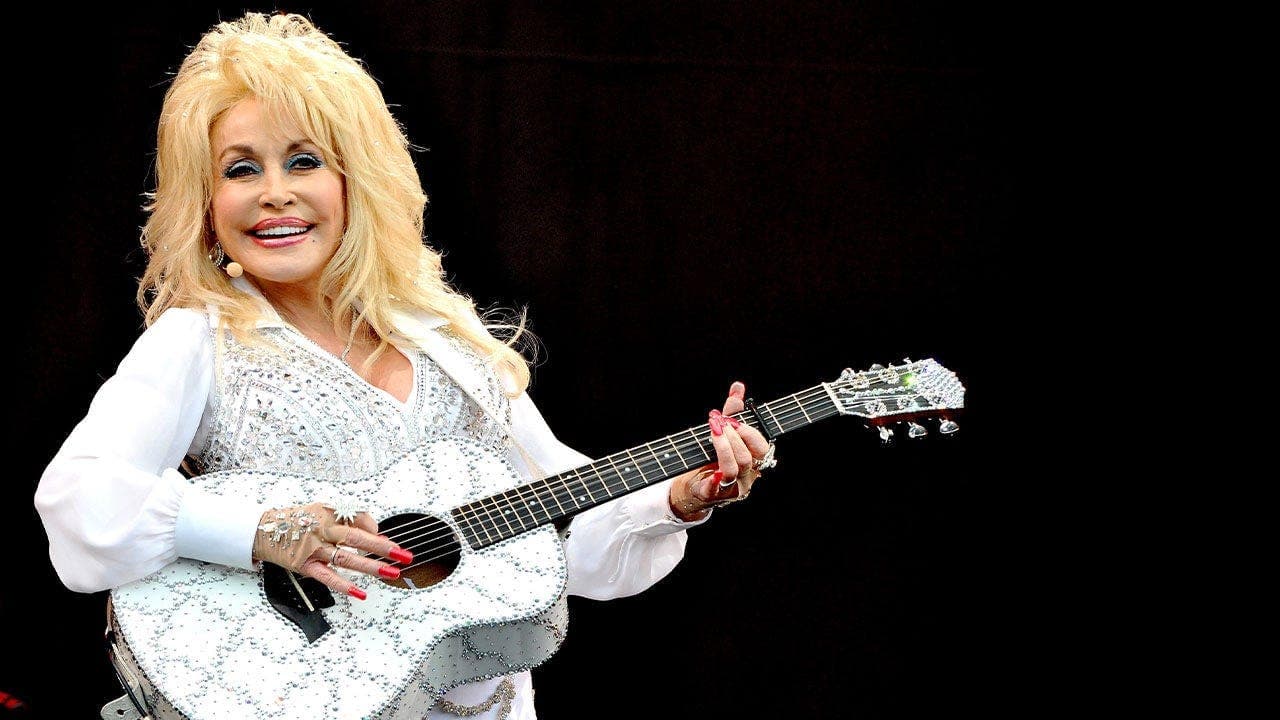 Dolly Parton's Life in Her Own Words: From Poor Mountain Home to Country Music Legend