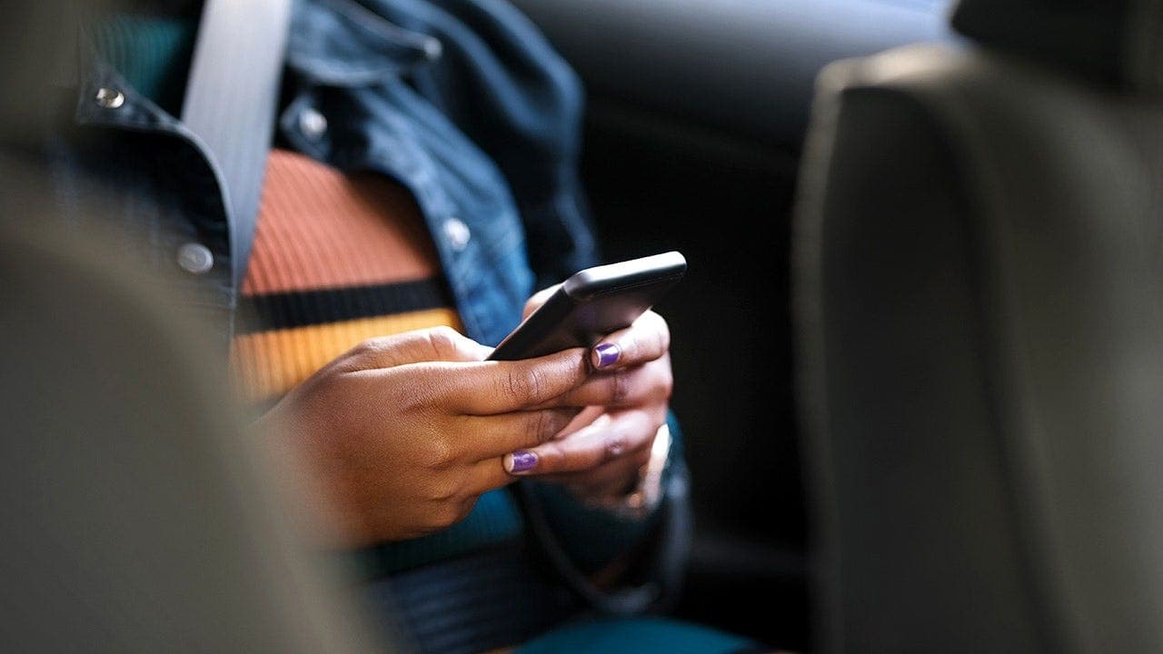 How Android’s Motion Assist Uses Phone Sensors to Ease Passenger Motion Sickness