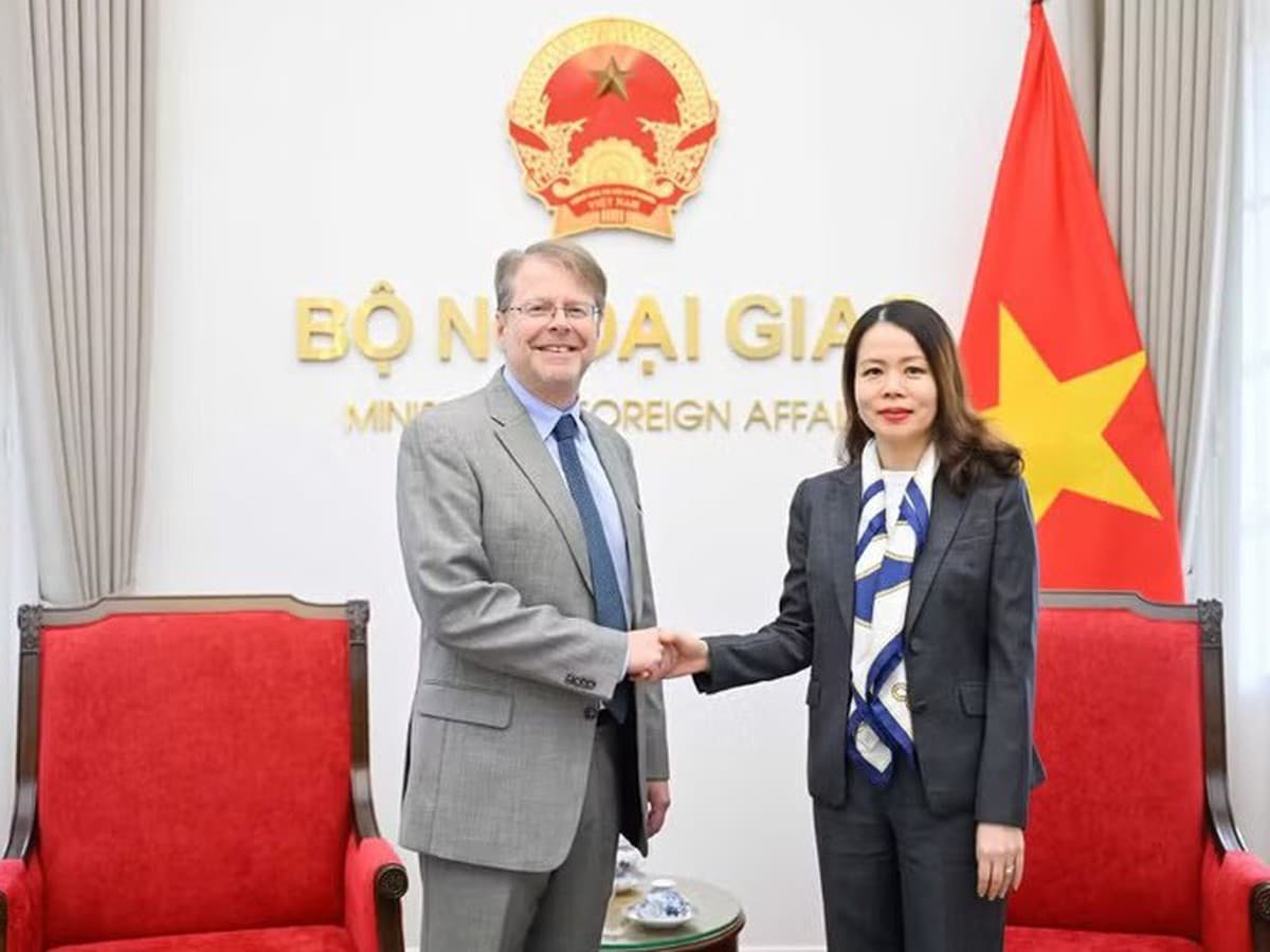 Vietnam Calls on US Companies to Lead APEC 2027 Efforts