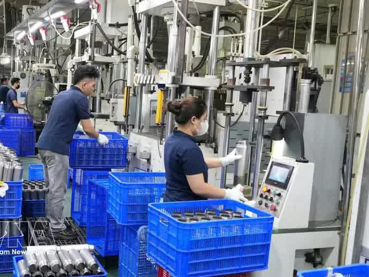 Vietnam’s Strong Business Confidence Signals Opportunities for Investors and Policymakers