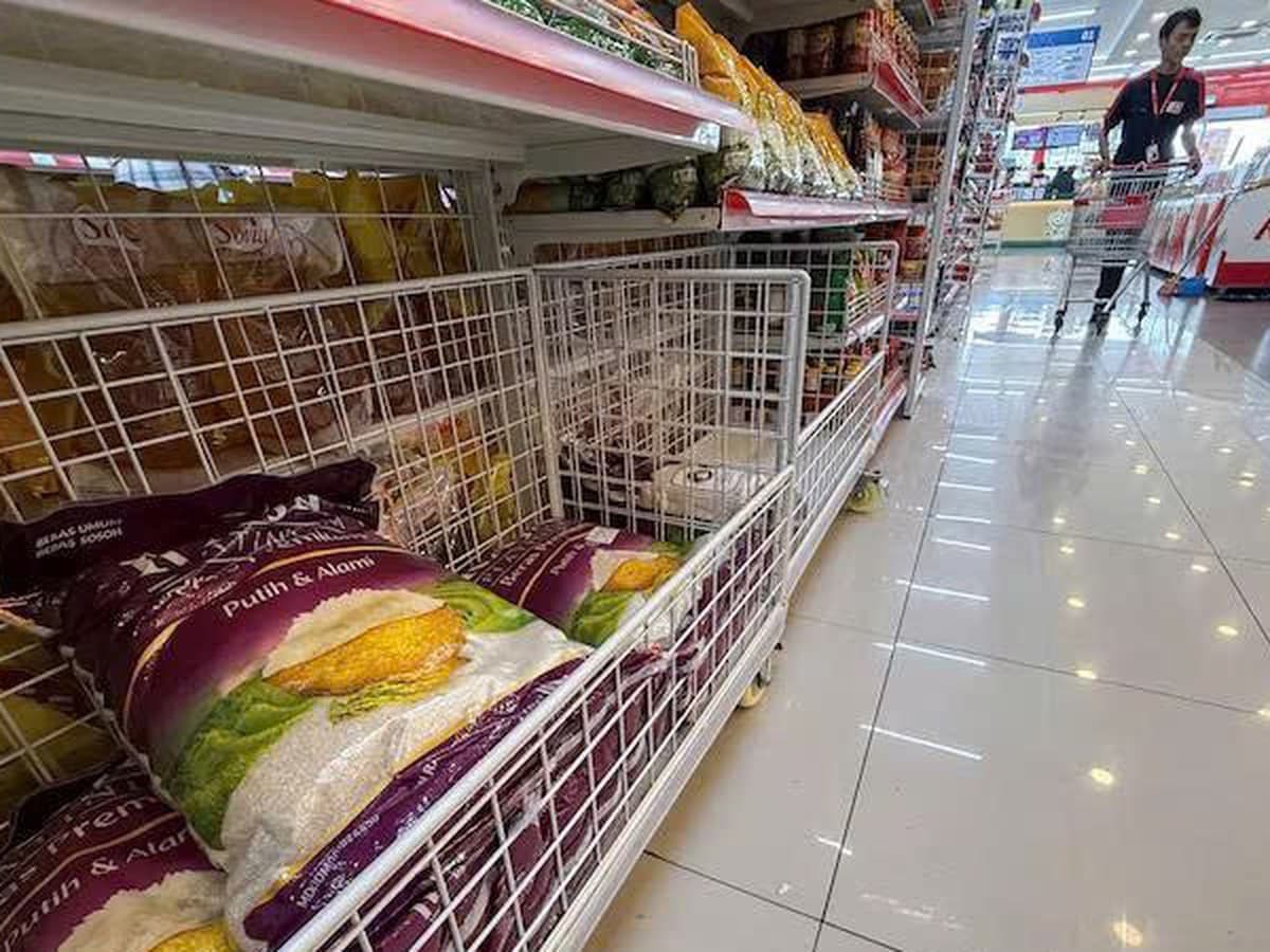 Rising Food Prices Tighten Budgets for Everyday Consumers