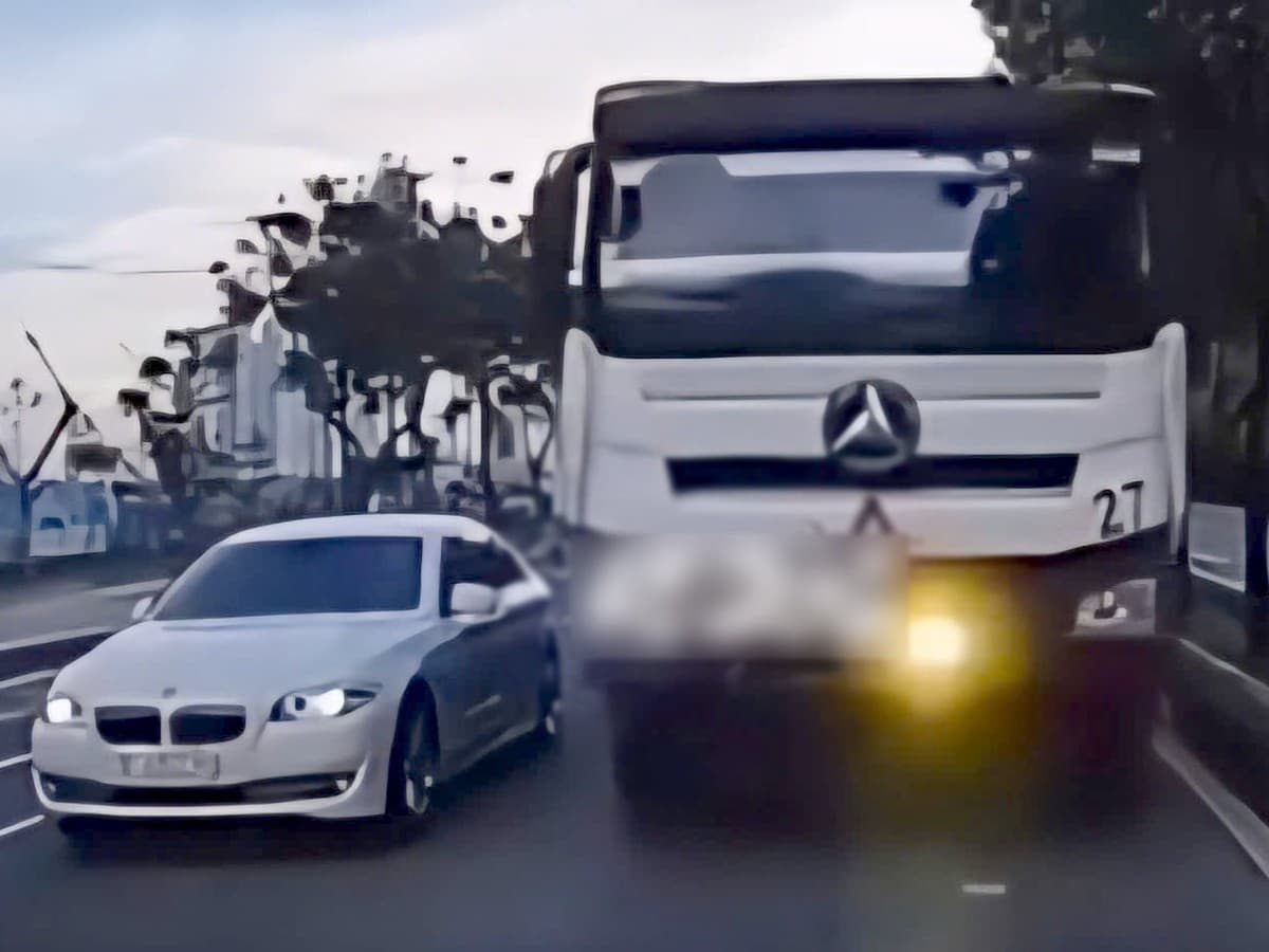 Truck driver fined for illegal horn and lights in Ho Chi Minh City