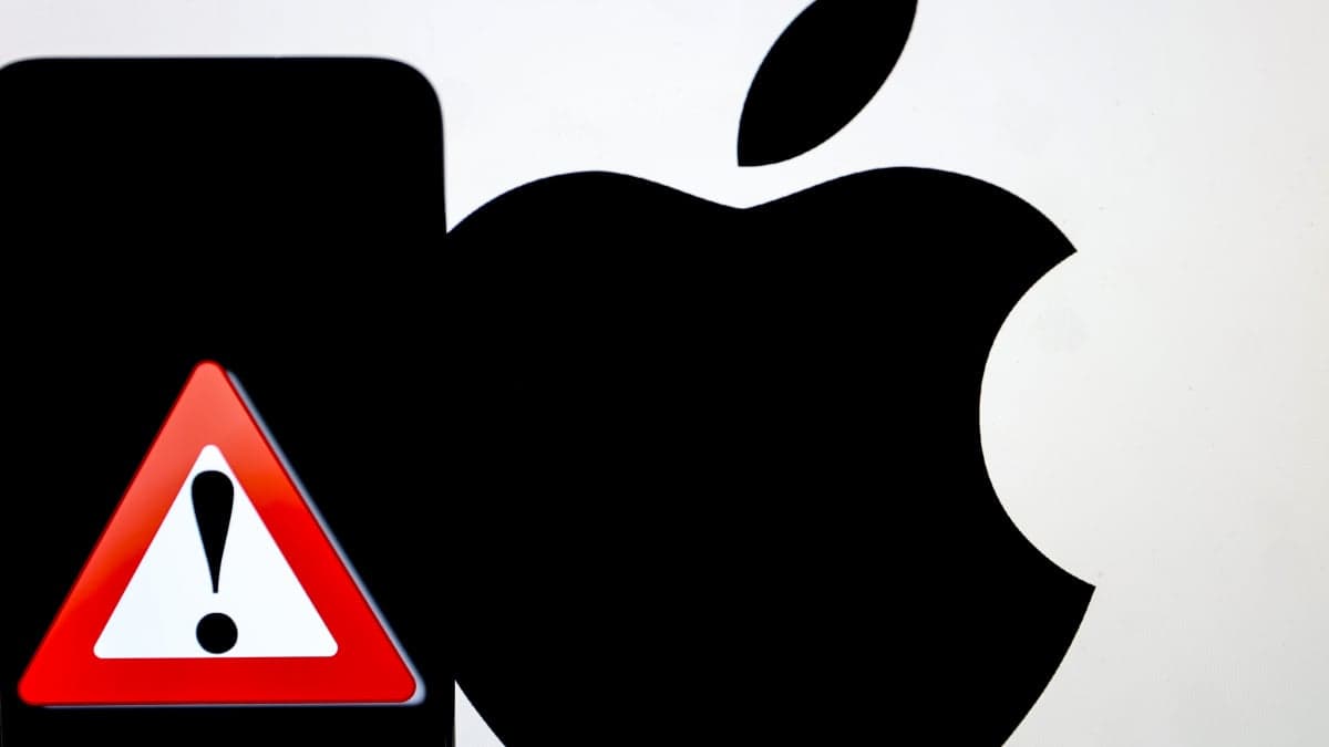 Apple Warns iPhone Users About Spyware