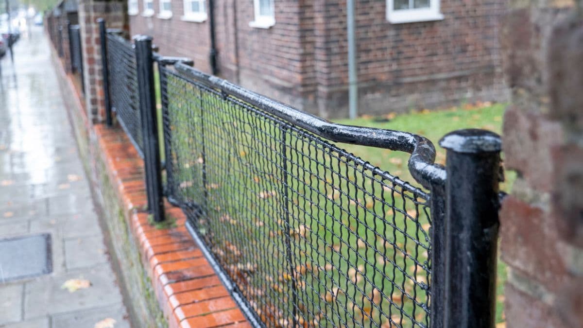 People Discover Why UK Fences Have Odd Shapes