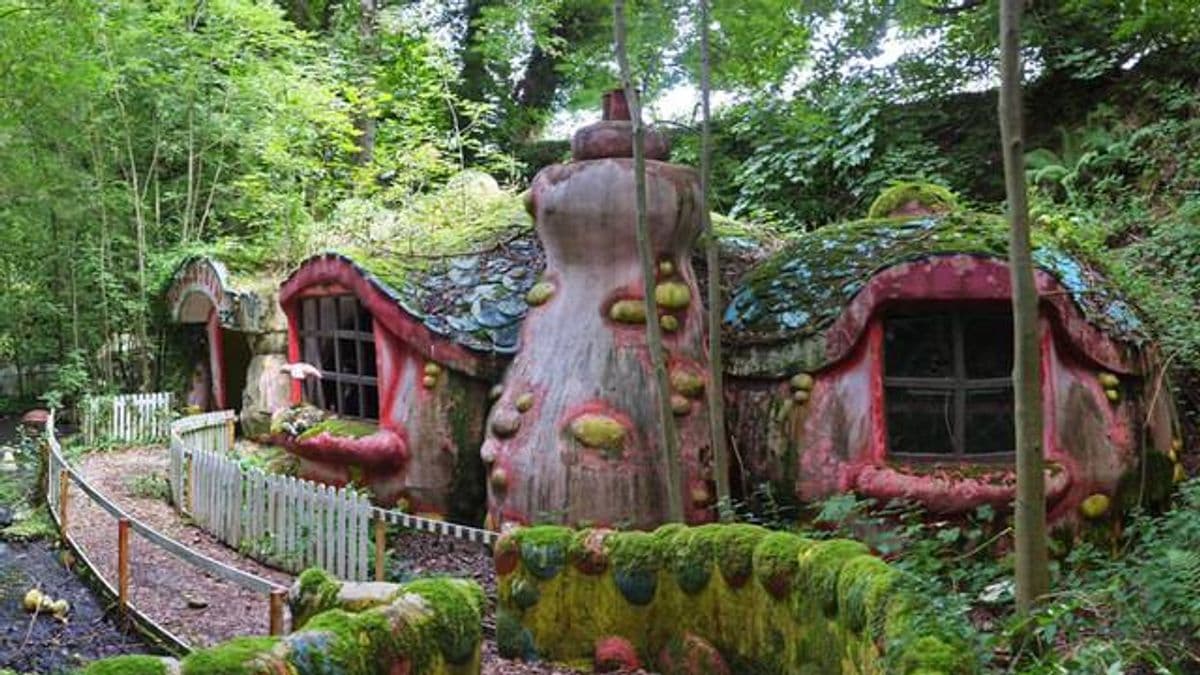 The Forgotten Theme Park of Mr. Blobby