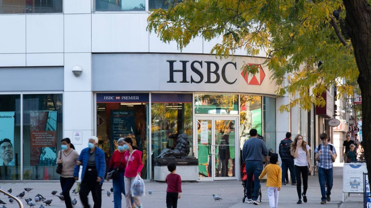HSBC Updates Customers: £500 Available and HMRC Deadline This Weekend