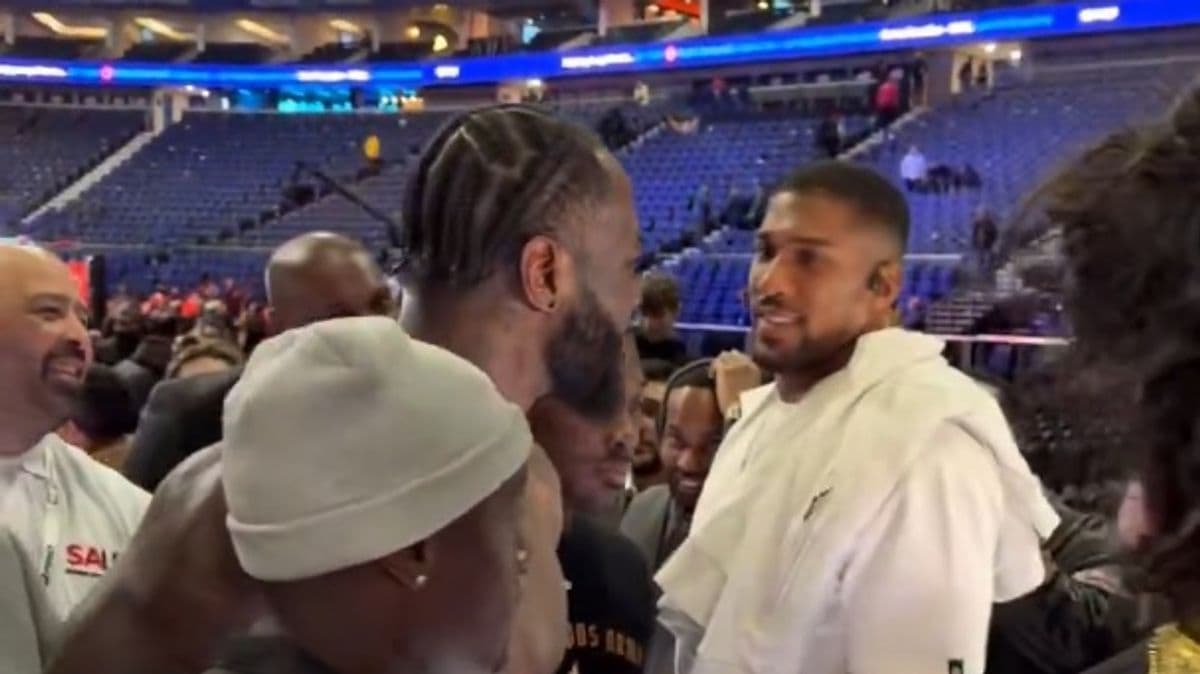 Deontay Wilder Challenges Anthony Joshua After Winning Against Derek Chisora