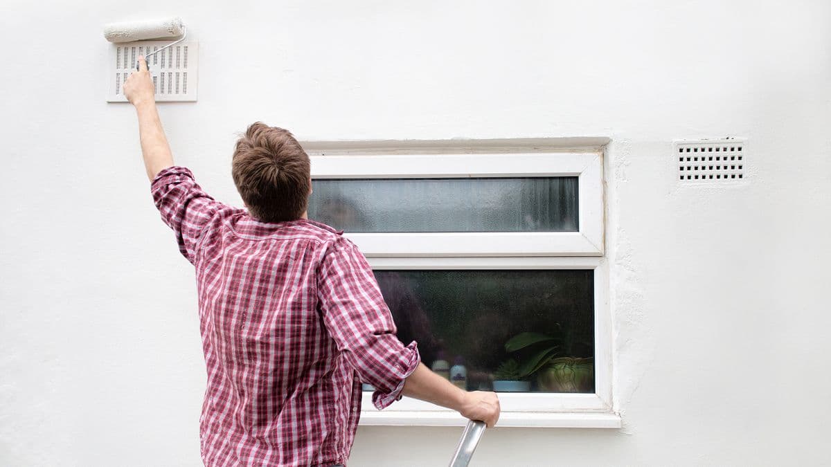 Homebuyer Finds Strange Room in Basement