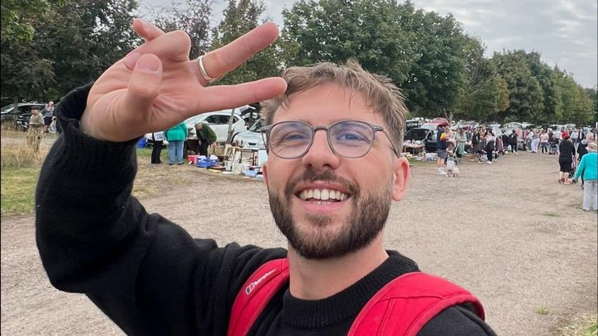 I Got a £37 Hotel Room and It Was a Bon Jovi Theme