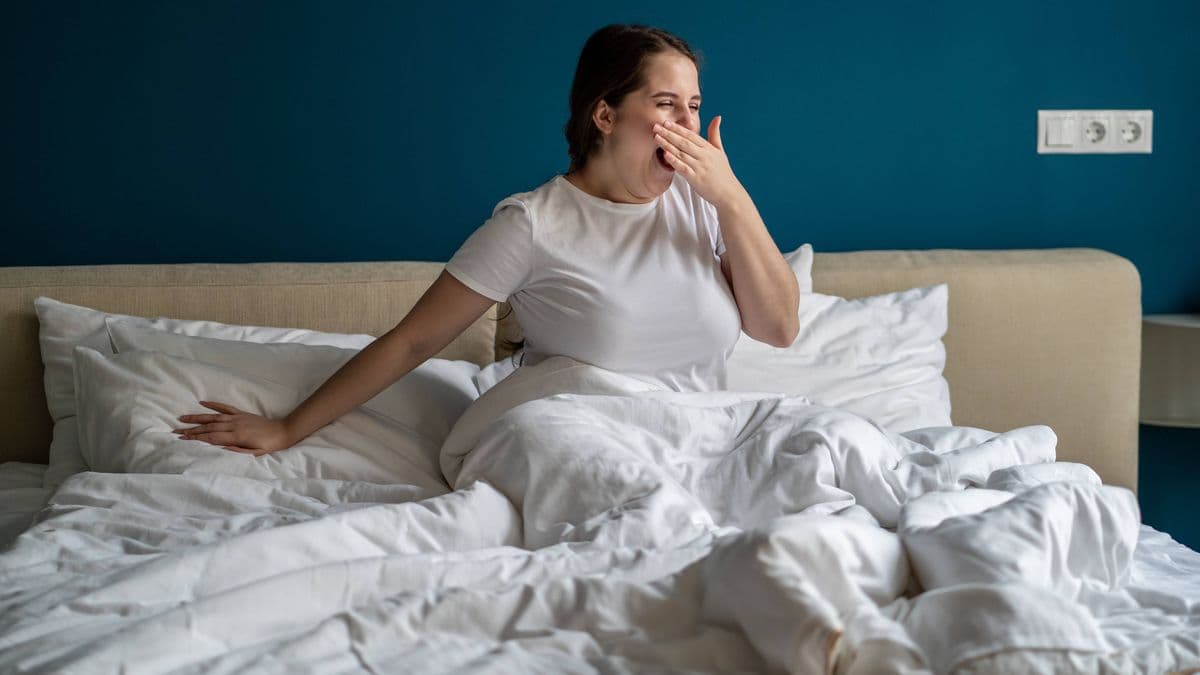 Women who still feel tired after sleeping should see a doctor