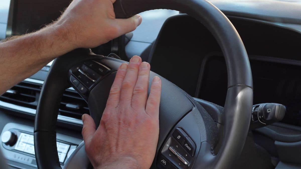 Highway Code rule that drivers break without knowing with up to £70 fine