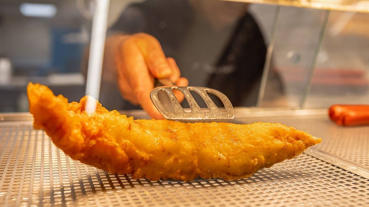 Man Visits Famous UK Fish and Chip Shop, Price Surprises People