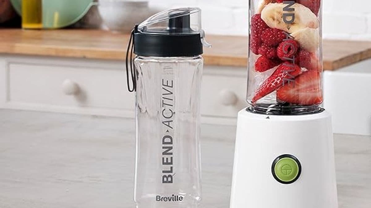 Workers Make Frozen Smoothies Quickly with Breville Gadget for Under £20
