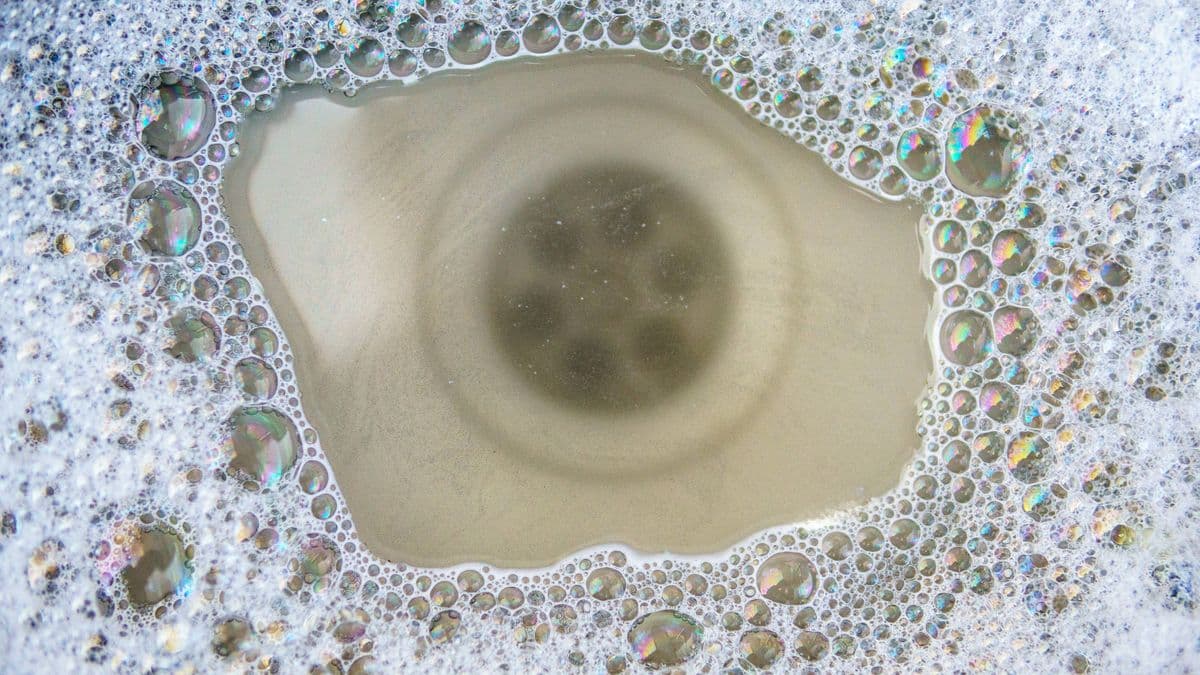 Clear Blocked Drains in 5 Minutes with This Plumber's Method