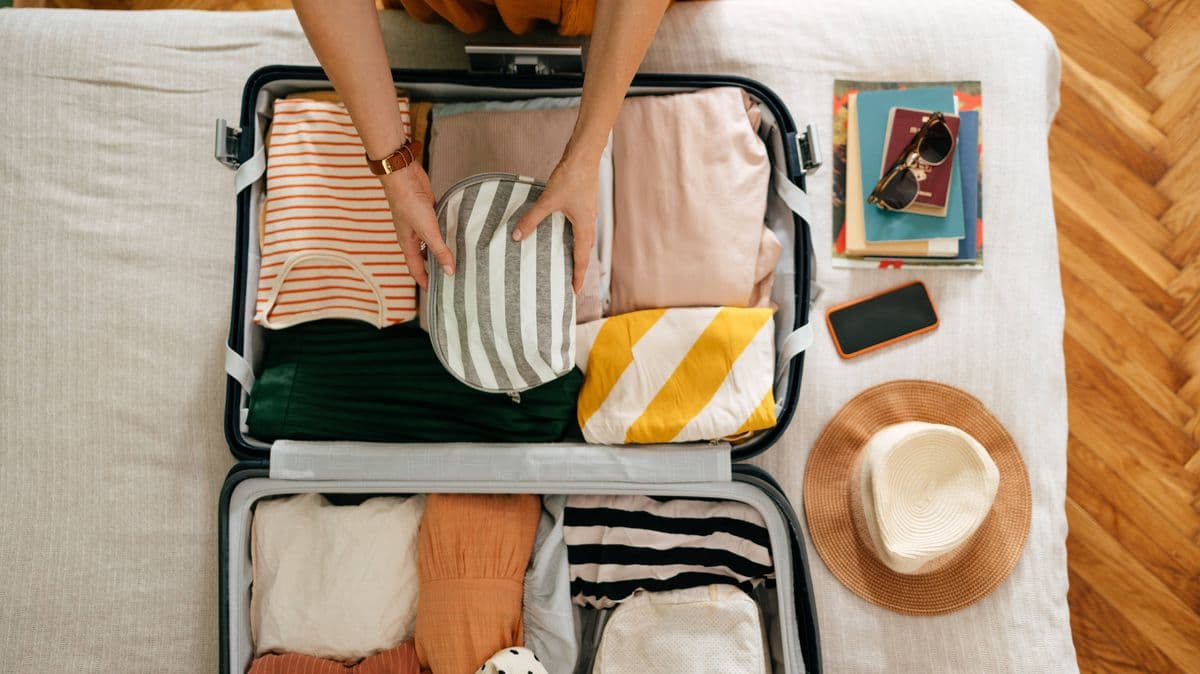 Airlines Warn Passengers About Hand Luggage