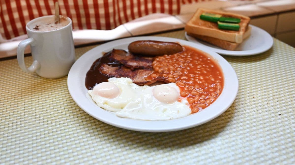 A London Cafe That Still Looks Like the 1940s