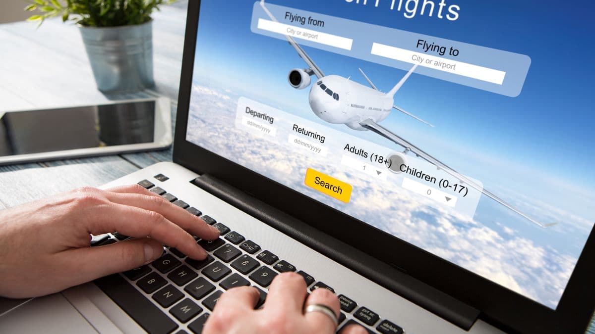 Travel Expert Simon Calder Talks About a Holiday Booking Tip