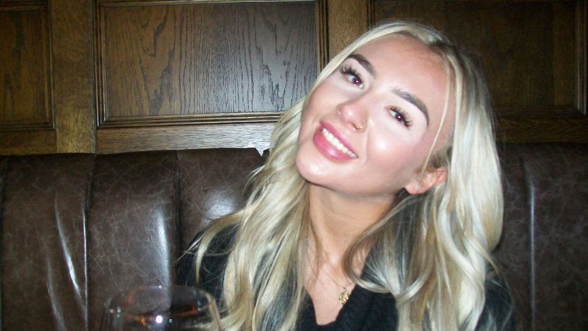 24-year-old brain cancer patient fights for holiday refund